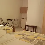 Fardini Seaside בית הארחה 3*